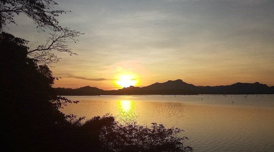 Kandalama Reservoir: The Glass Lake